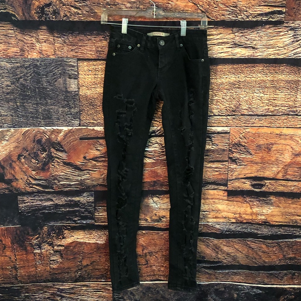 🚨 Black Ripped Skinny Jeans 🚨